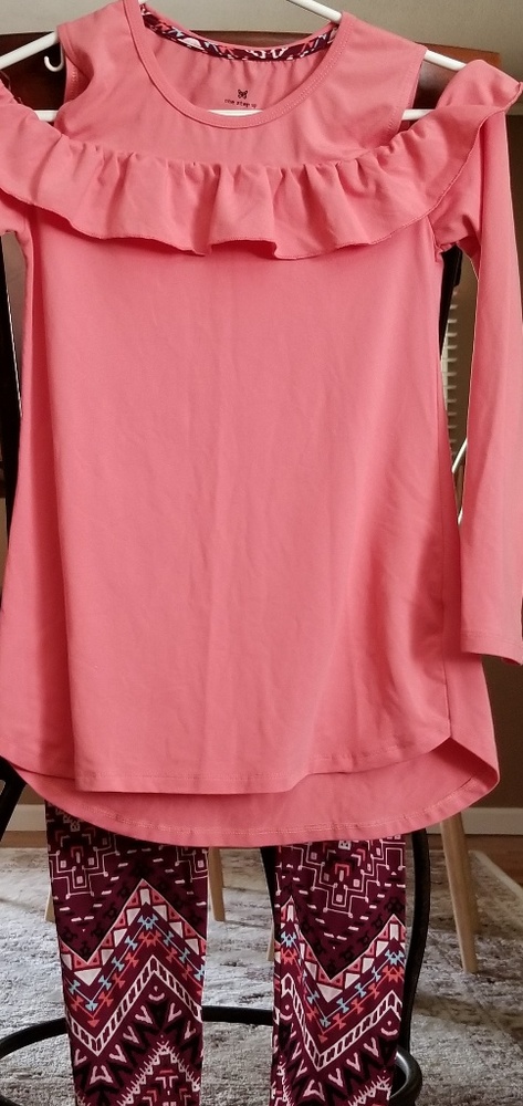 Girls legging set with cold shoulder sleeves